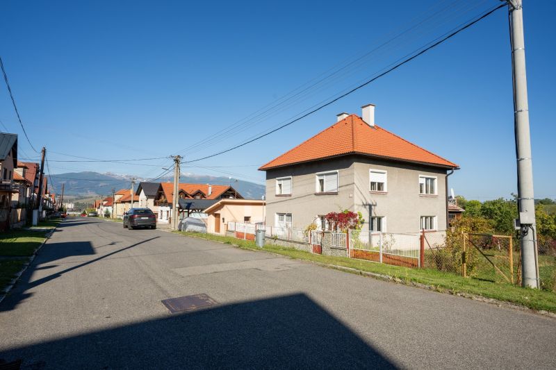 JUR06911.jpg